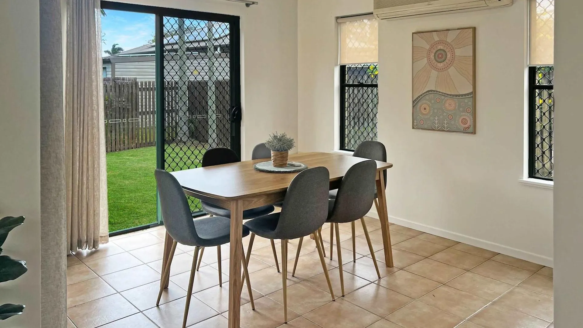 Charming 3-Bedroom 2-Bathroom Townhouse Mackay Australia
